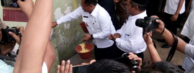 Walikota Banda Aceh melaunching Pengecetan Toko di mulai dari Peunayong