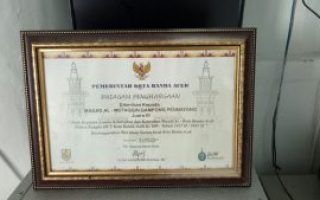 Piagam Penghargaan sebagai Juara 3 Pengelolaan Masjid Terbersih dalam Kota Banda Aceh Tahun 2015